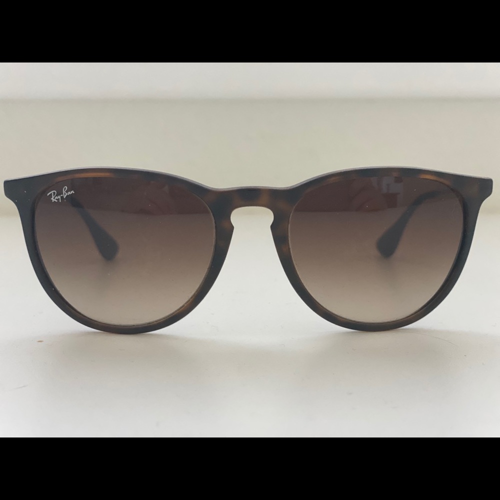 Ray Ban (Erika)